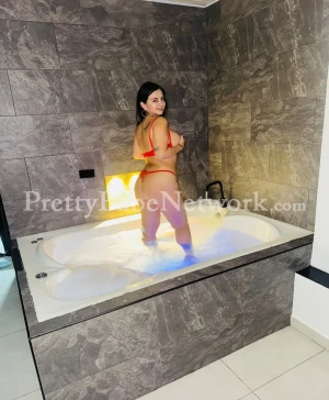 Poorti Arya