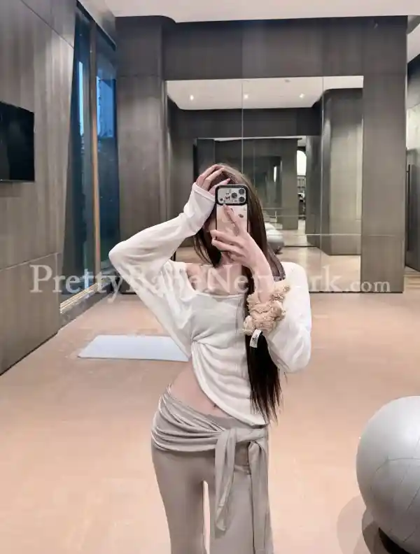 super-slim-escort-girl-piyali-ready-to-be-your-girlfriend-1